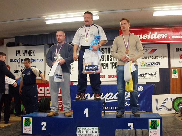 kat. do 75 kg - 1. HRUB� Petr st., 2. GUBOV Milan, 3. �ULA Jakub