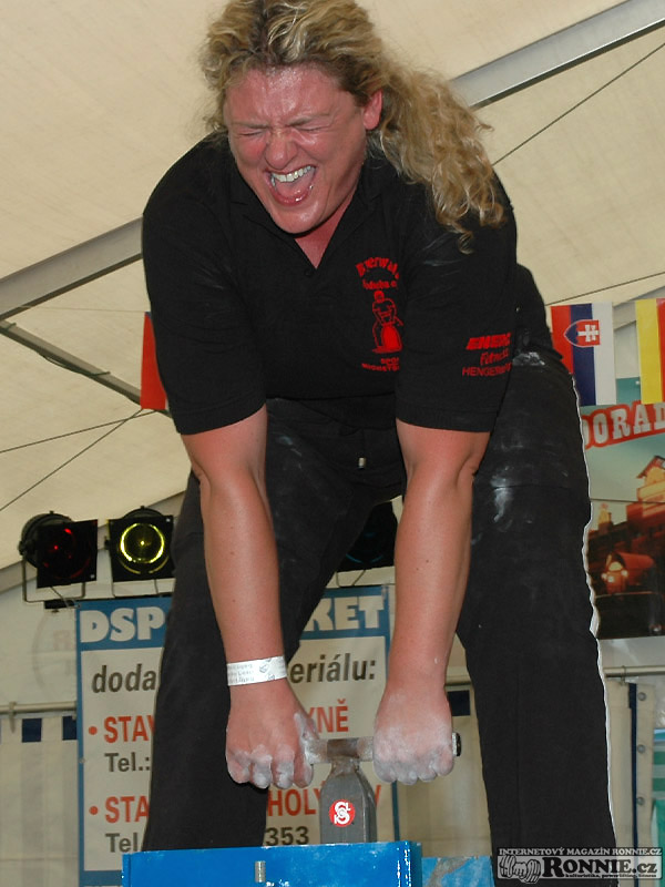 Sigrid Tallafus - druh� v kategorii �en, 150 kg do v��ky 98 cm.