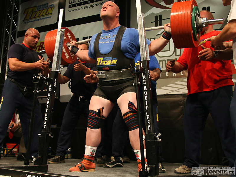 Op�t Milan �pingl, tentok�t snadn� d�ep s 392,5 kg...