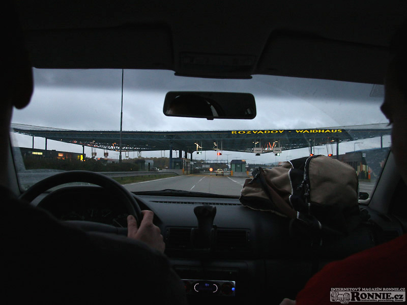 Po hodince a chv�li cesty na �esko-n�meck�ch hranic�ch...