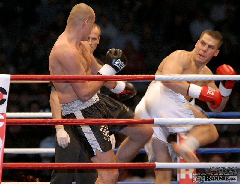 Petr Vondr��ek vs. Reamon Welboren