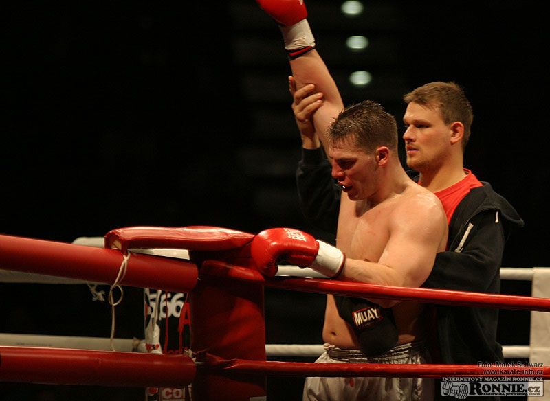 V�t�z prvn�ho superfightu Petr Vondr��ek