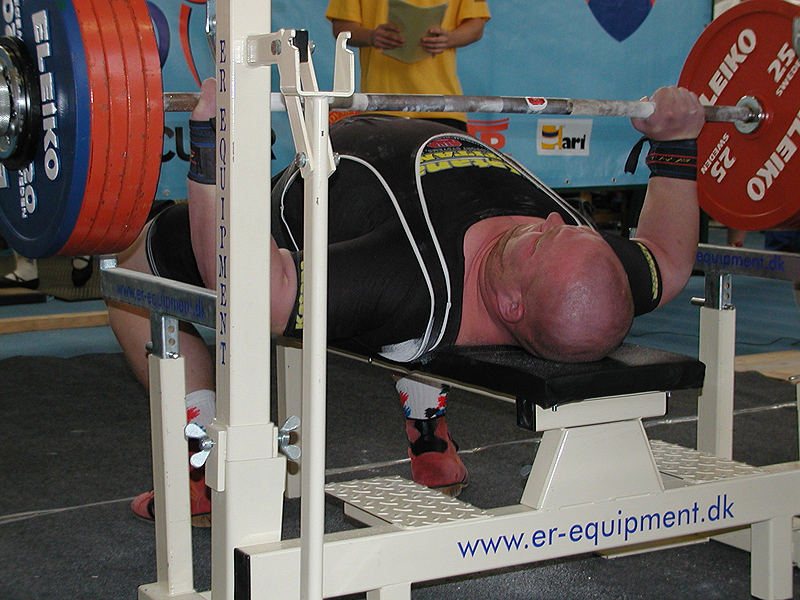 Milan �pingl bench-press