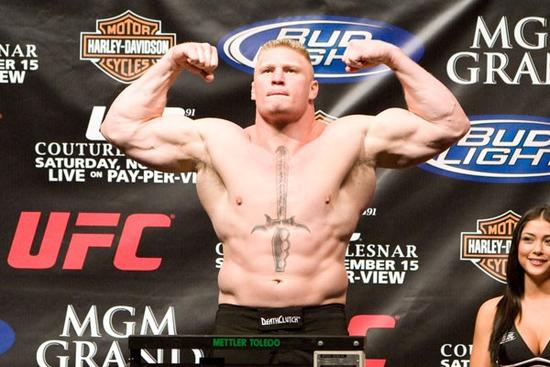 Brock Lesnar na p�edz�pasov�m v�en�
