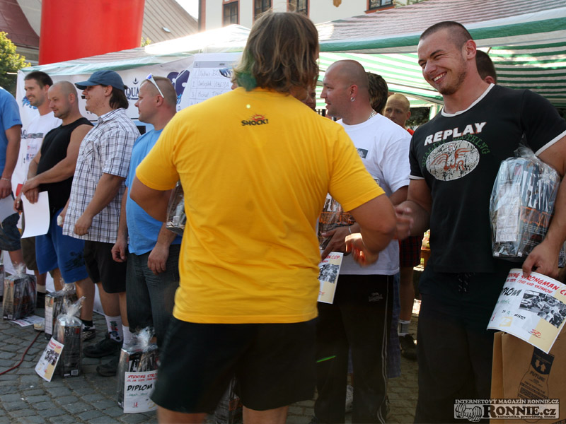 Vyhla�ov�n� v�sledk�