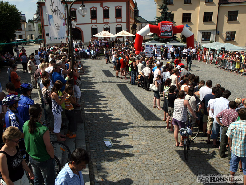 N�m�st� ve ���ru nad S�zavou