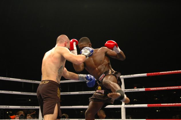 Ndombi Kande (Rakousko) vs. Martin Kali� (�R), -71 kg