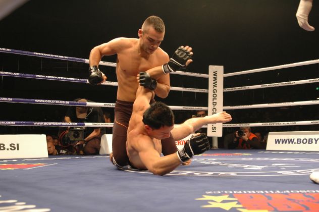Emruli Jetmir (Alb�nie) vs. Ivan Buchinger (Slovensko), -74 kg