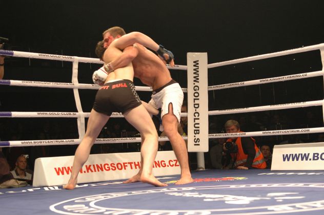 Arbi Agujev (�e�ensko) vs. Andr� Reinders (�R), -84 kg