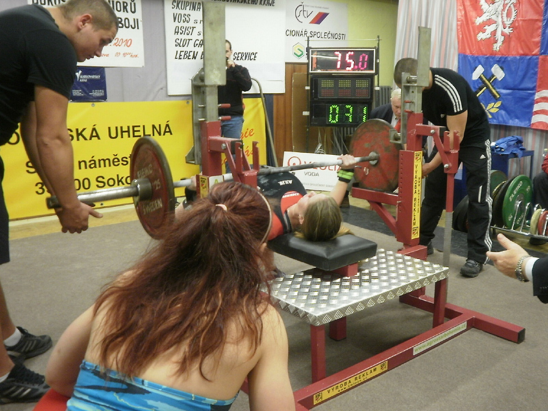 Lenka Goli�ov� - bench