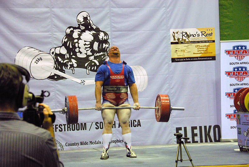 Milan �pingl, tah 315 kg