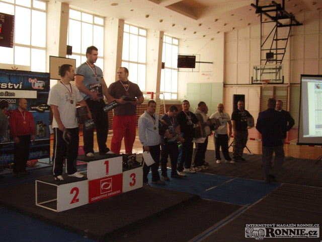 Mistrovstv� Moravy v bench-pressu 2011