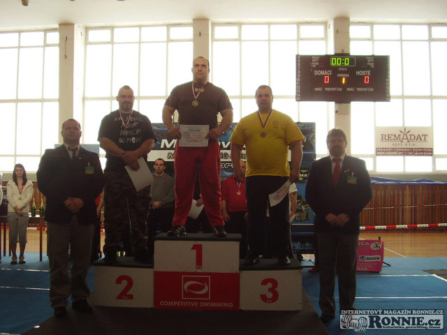 Mistrovstv� Moravy v bench-pressu 2011