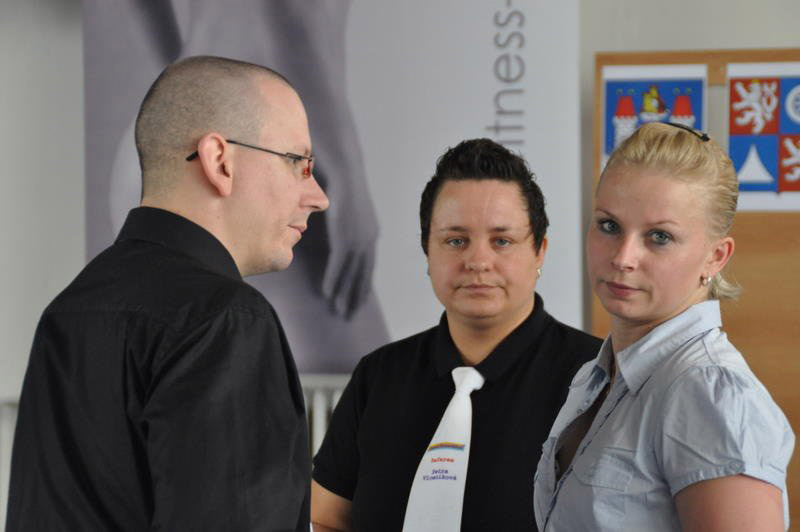 Rozhod�� Albert, Vicenikov� a Rovn�