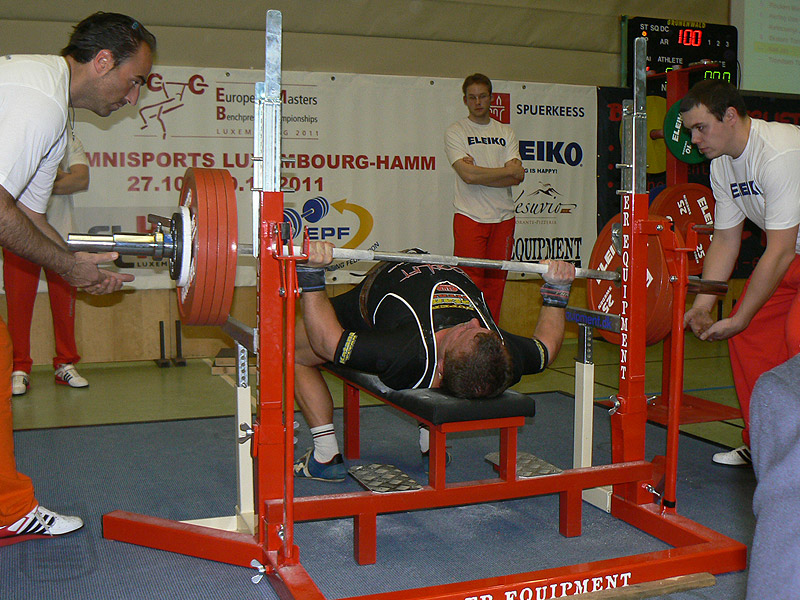 Ji�� Kati - bench-press 240 kg