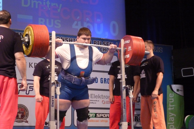 Mistrovstv� sv�ta v silov�m trojboji mu�� a �en 2011