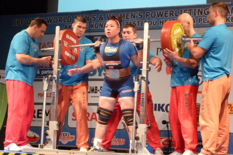 Mistrovstv� sv�ta v silov�m trojboji mu�� a �en 2011