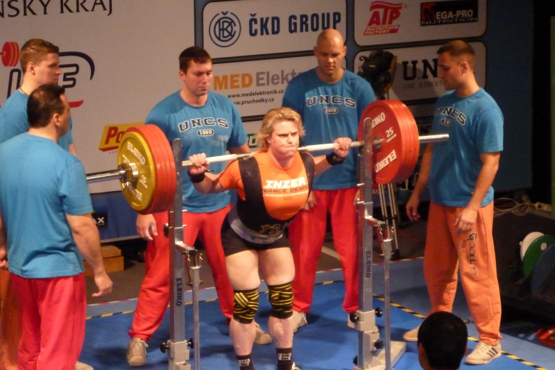 Mistrovstv� sv�ta v silov�m trojboji mu�� a �en 2011