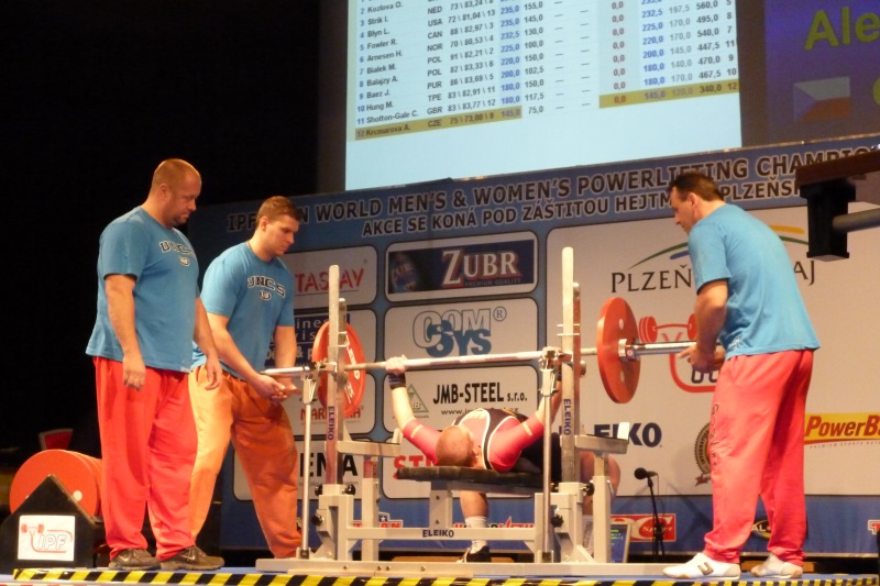 Mistrovstv� sv�ta v silov�m trojboji mu�� a �en 2011