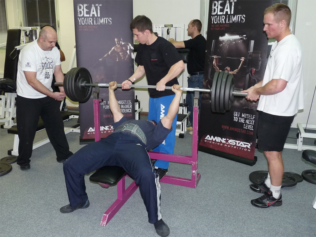 V�t�z 4. kola - bench-press