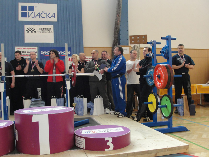 Mistrovstv� Moravy v bench-pressu 2012