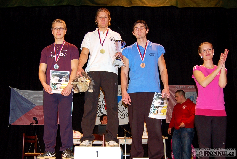 Mu�i do 70 kg, prav� ruka