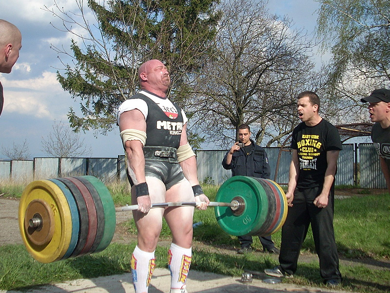 Radovan Kad�ra zved� 350 kg.