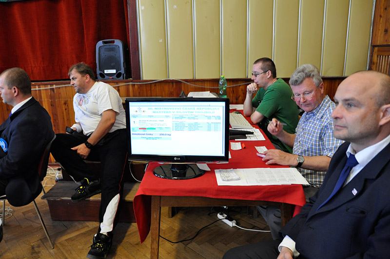 Mistrovstv� �R v silov�m trojboji masters 2012