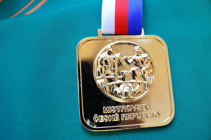 Mistrovstv� �R v silov�m trojboji masters 2012