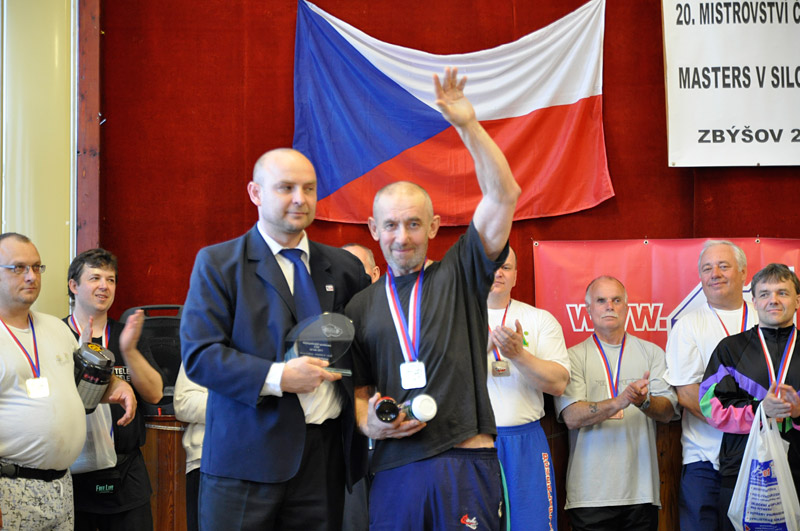 Mistrovstv� �R v silov�m trojboji masters 2012