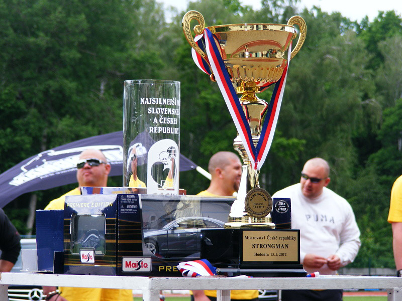 Mistrovstv� �esko-Slovenska strongman 2012