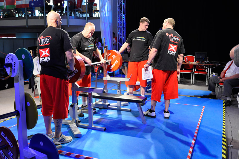 Mistrovstv� sv�ta v bench-pressu mu��, �en, junior� a dorostu 2012