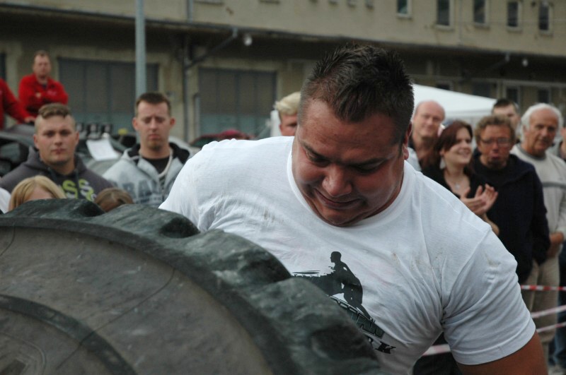 Strongman �ternberk 2012 - Michal Tich�