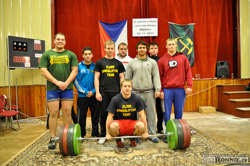 Poh�r starosty m�sta Zb��ova v silov�m trojboji dorostenc� a junior� 2012