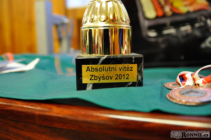 Poh�r starosty m�sta Zb��ova v silov�m trojboji dorostenc� a junior� 2012