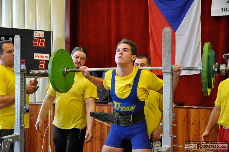 Poh�r starosty m�sta Zb��ova v silov�m trojboji dorostenc� a junior� 2012