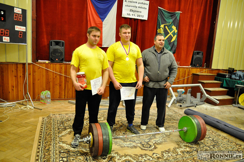 Poh�r starosty m�sta Zb��ova v silov�m trojboji dorostenc� a junior� 2012