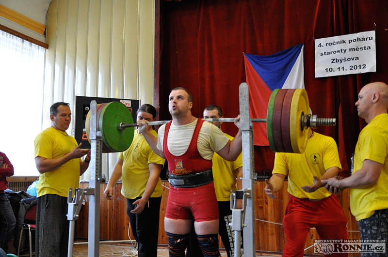 Poh�r starosty m�sta Zb��ova v silov�m trojboji dorostenc� a junior� 2012