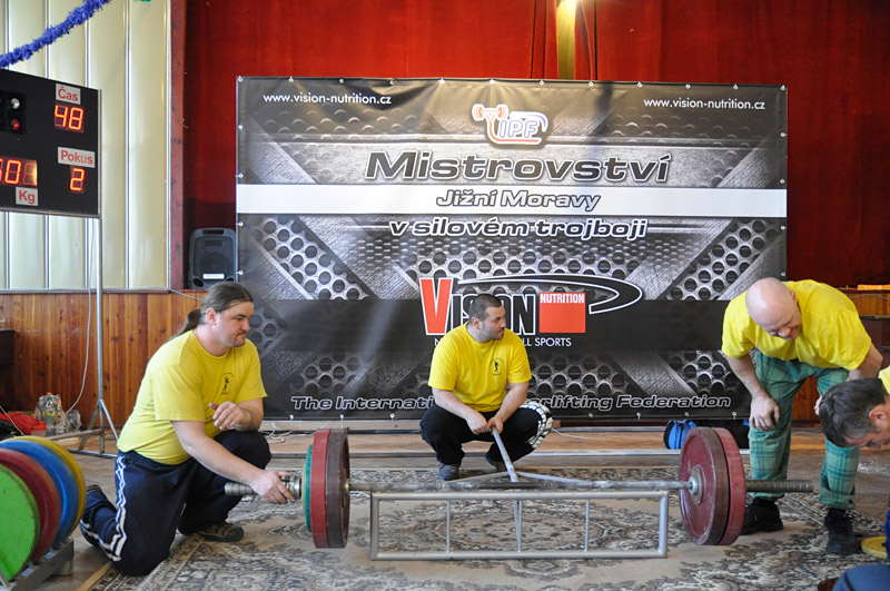 Mistrovstv� ji�n� Moravy v silov�m trojboji 2013