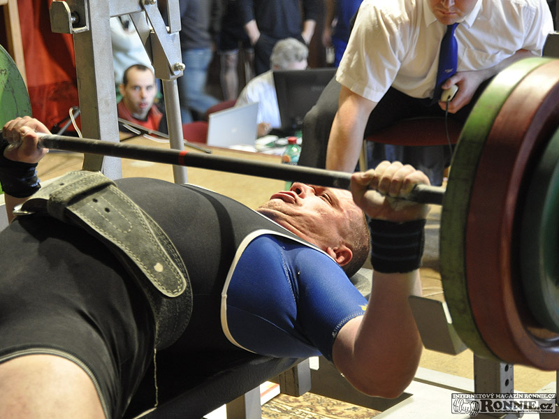 Mistrovstv� �R v bench-pressu junior� a masters 2013