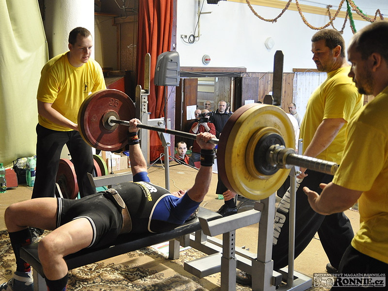 Mistrovstv� �R v bench-pressu junior� a masters 2013