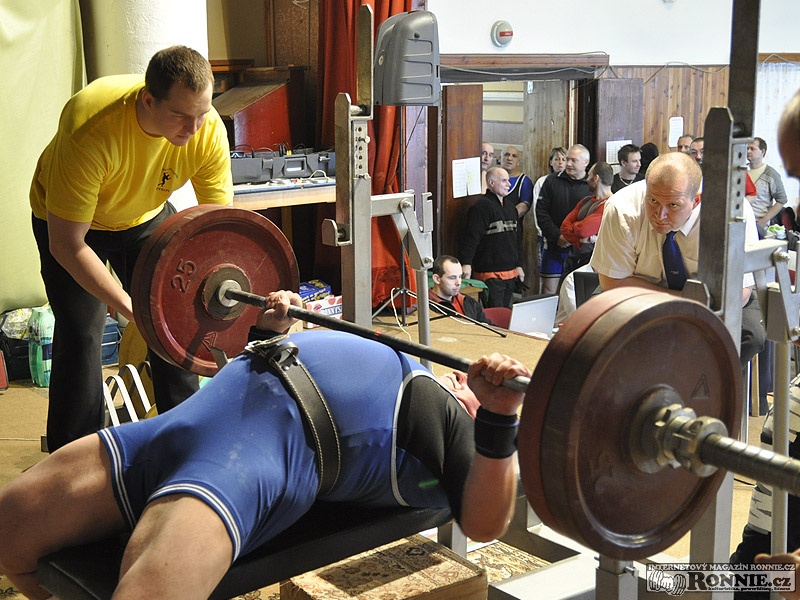 Mistrovstv� �R v bench-pressu junior� a masters 2013