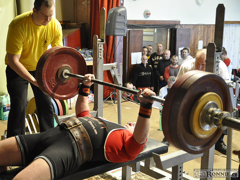 Mistrovstv� �R v bench-pressu junior� a masters 2013