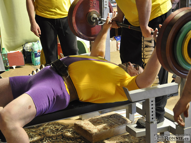 Mistrovstv� �R v bench-pressu junior� a masters 2013