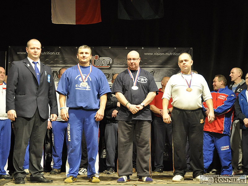Mistrovstv� �R v bench-pressu junior� a masters 2013