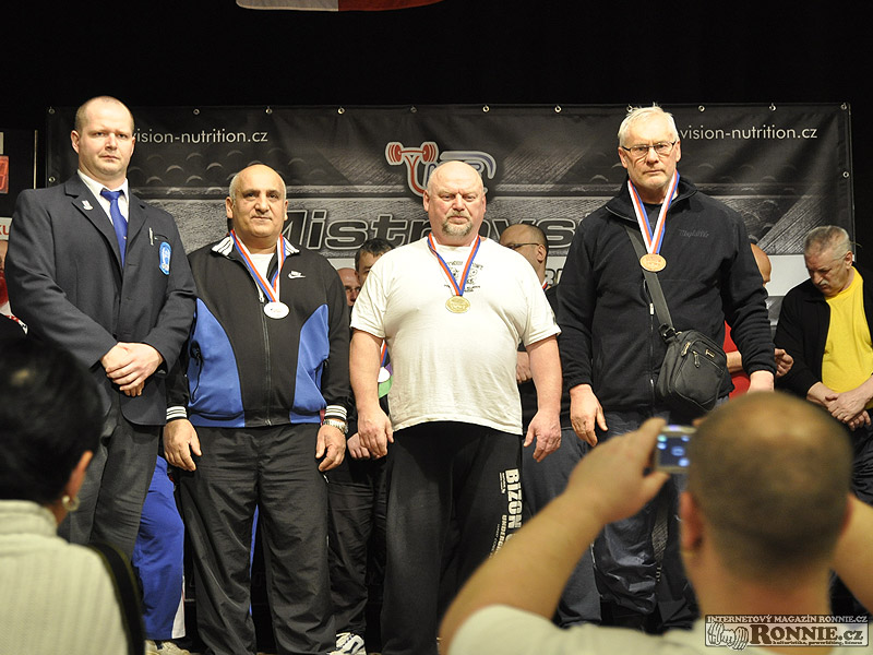 Mistrovstv� �R v bench-pressu junior� a masters 2013