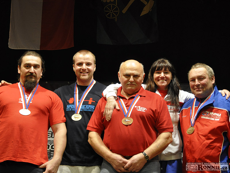 Mistrovstv� �R v bench-pressu junior� a masters 2013