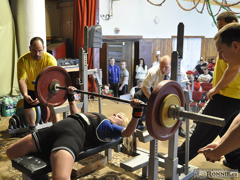 Mistrovstv� �R v bench-pressu junior� a masters 2013