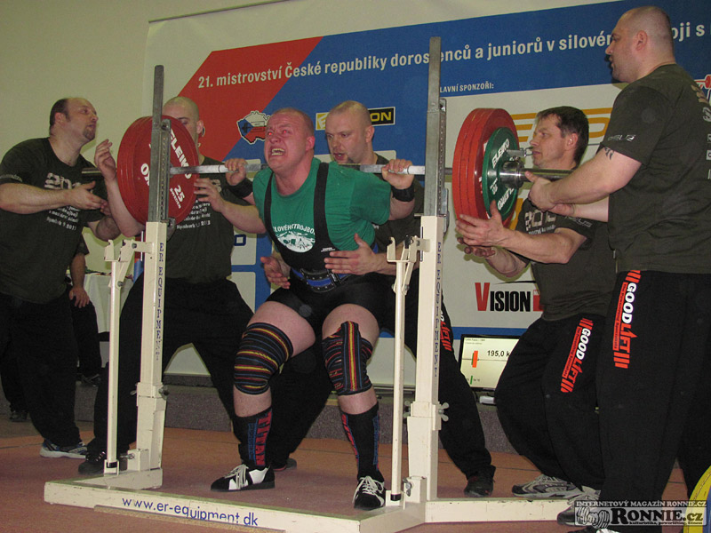 M�R v silov�m trojboji junior� a dorostu 2013