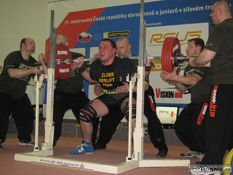 M�R v silov�m trojboji junior� a dorostu 2013